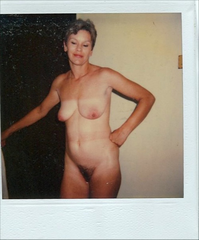 Зрелая женщина с волосатой пилоткой умеет сосать 11 фото Зрелая женщина с волосатой пилоткой умеет сосать 11 фото