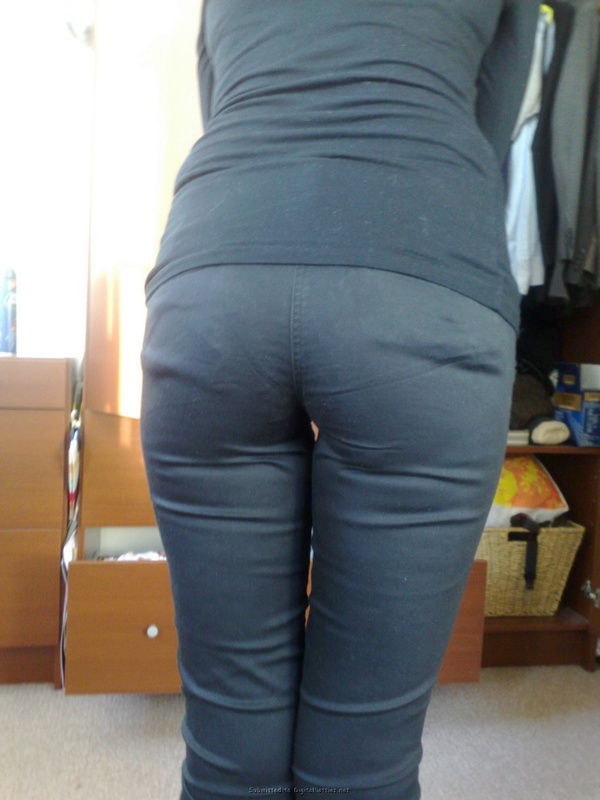 Сучка в восторге от порева задницы самотыком и членом мужика 16 фото Сучка в восторге от порева задницы самотыком и членом мужика 16 фото