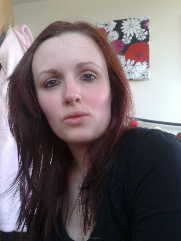 Сучка в восторге от порева задницы самотыком и членом мужика 17 фото Сучка в восторге от порева задницы самотыком и членом мужика 17 фото