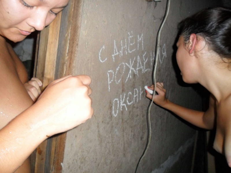 Девчатам охота игриво повеселиться 8 фото