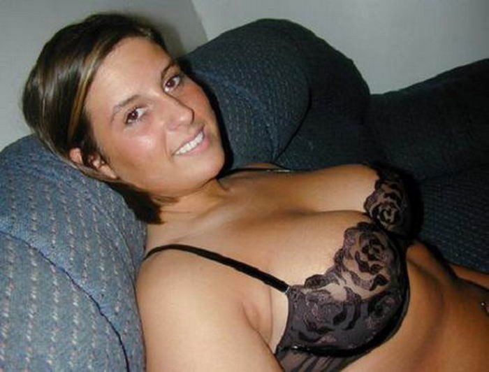 Грудастые девушки и женщины не спешат раздеваться 12 фото Грудастые девушки и женщины не спешат раздеваться 12 фото