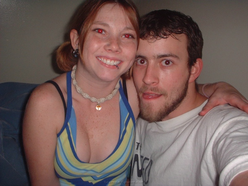 Симпатичная брюнетка делает отсос приятелю 21 фото Симпатичная брюнетка делает отсос приятелю 21 фото