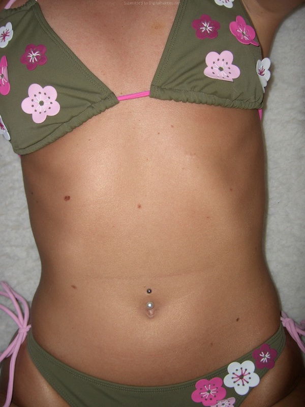 Зрелая снимает свою вагину крупным планом 39 фото Зрелая снимает свою вагину крупным планом 39 фото