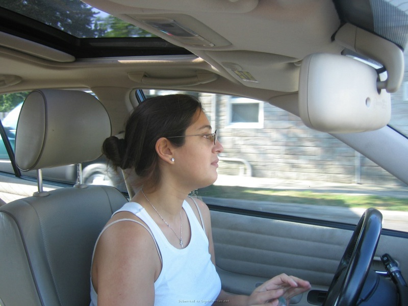 Секси брюнетка сочно демонстрирует свои формы всем нам 26 фото Секси брюнетка сочно демонстрирует свои формы всем нам 26 фото