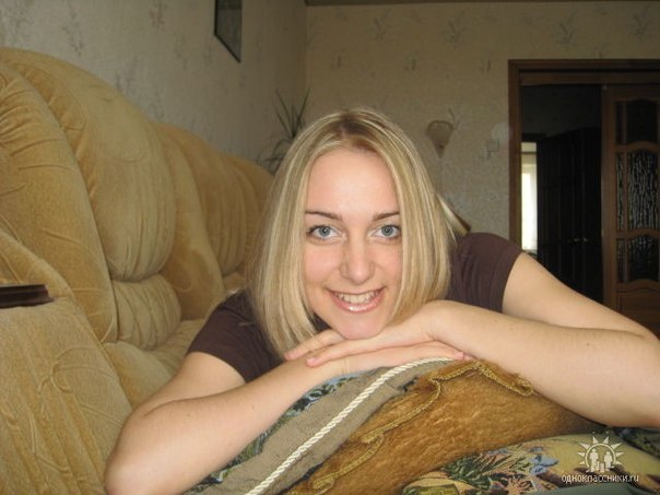 Оголенные студентки извиваются перед хахалями 9 фото