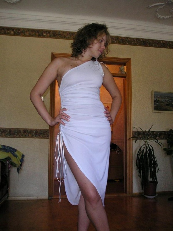 Молодожены занимаются домашним сексом на кровати 2 фото Молодожены занимаются домашним сексом на кровати 2 фото