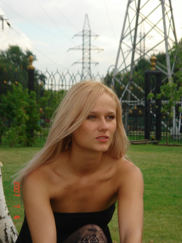 Девушка поехала с любимым парнем на море 8 фото Девушка поехала с любимым парнем на море 8 фото