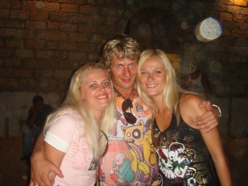 Девушка поехала с любимым парнем на море 29 фото Девушка поехала с любимым парнем на море 29 фото