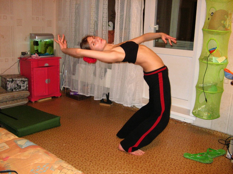 Разделась до гола и показала спортивную фигуру 10 фото Разделась до гола и показала спортивную фигуру 10 фото