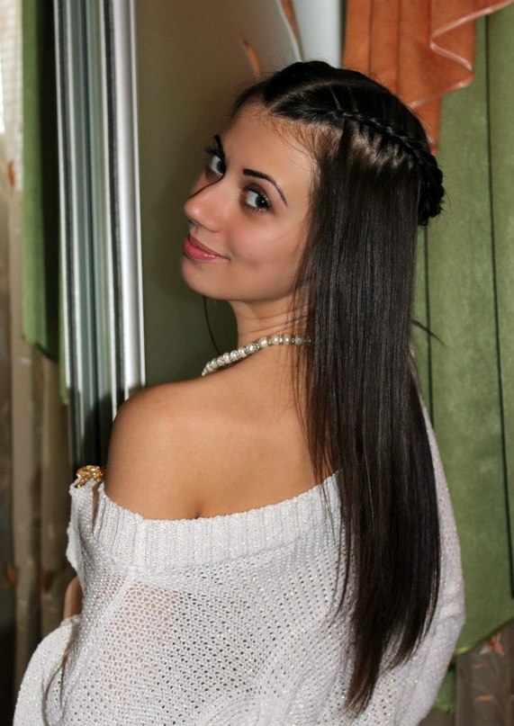 Молоденькие модели позируют и трахаются на камеру 19 фото Молоденькие модели позируют и трахаются на камеру 19 фото