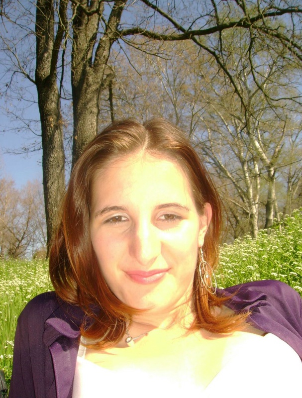 Провинциальная сучка неловко позирует перед камерой 5 фото Провинциальная сучка неловко позирует перед камерой 5 фото