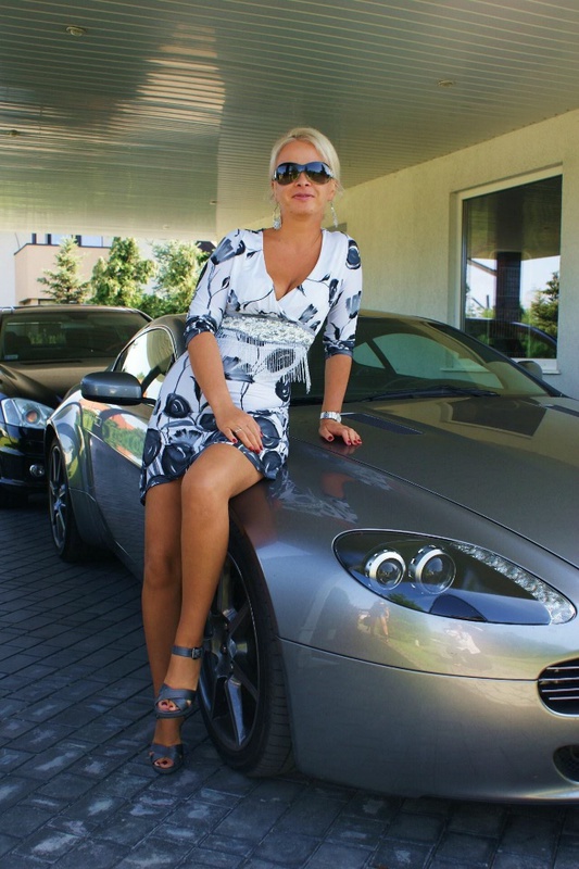 Развратная блондинка не любит скучать 7 фото Развратная блондинка не любит скучать 7 фото