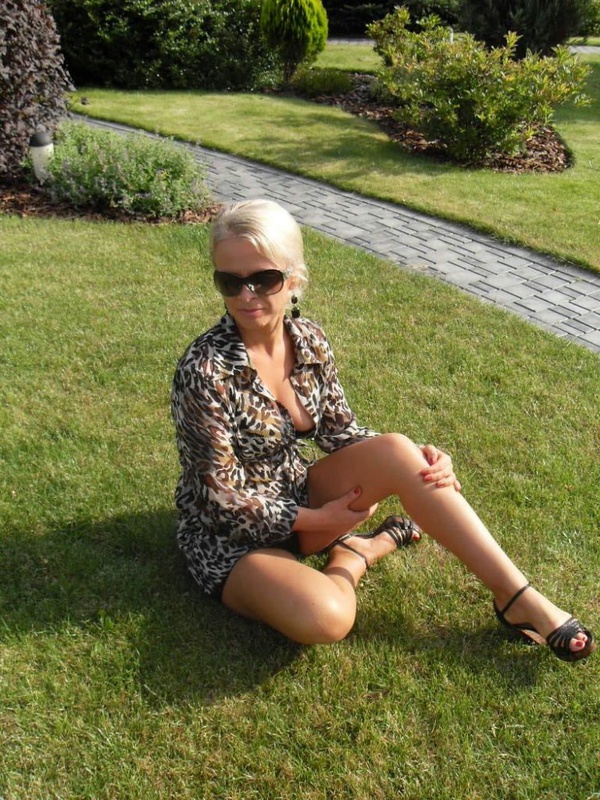 Развратная блондинка не любит скучать 6 фото Развратная блондинка не любит скучать 6 фото