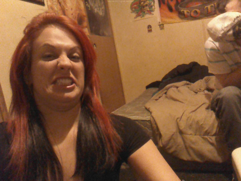 Рыжая девчонка любит погулять и по-позировать голой 20 фото Рыжая девчонка любит погулять и по-позировать голой 20 фото