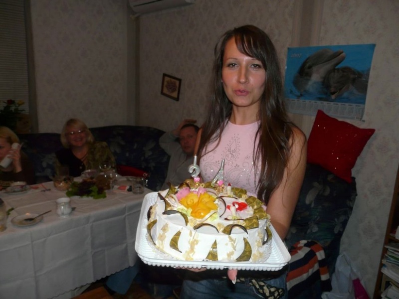 Легла на бок и показала влажную вагину 2 фото Легла на бок и показала влажную вагину 2 фото