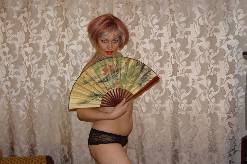 Очаровательные девушки и женщины до 40 лет сосут члены и позируют 15 фото Очаровательные девушки и женщины до 40 лет сосут члены и позируют 15 фото