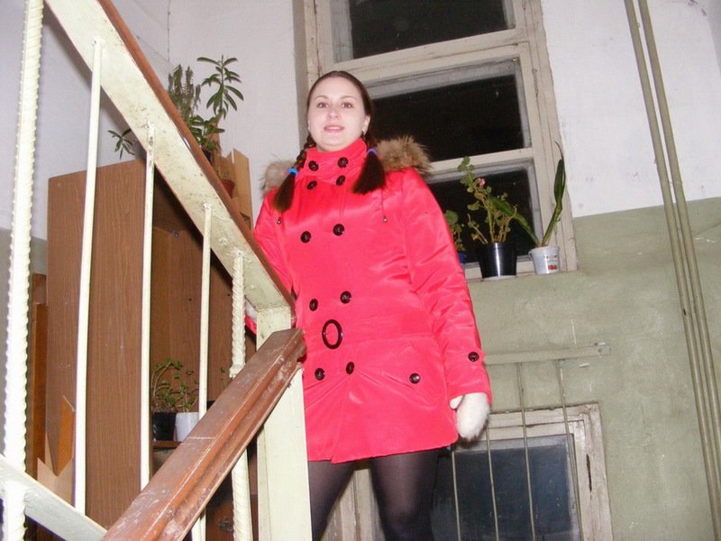 Пухлая провинциалка по имени Надя валяется на постели 1 фото Пухлая провинциалка по имени Надя валяется на постели 1 фото