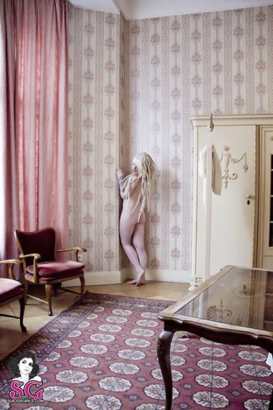 Показывает себя в обнаженном виде 37 фото Показывает себя в обнаженном виде 37 фото