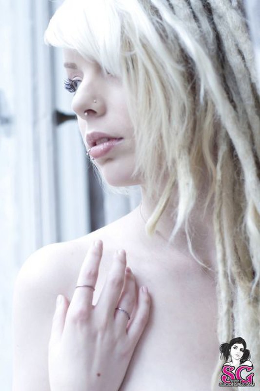 Показывает себя в обнаженном виде 10 фото Показывает себя в обнаженном виде 10 фото