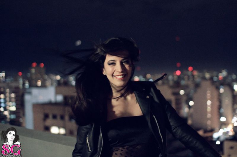 Потрясающая ночная эротика на крыше здания 18 фото Потрясающая ночная эротика на крыше здания 18 фото