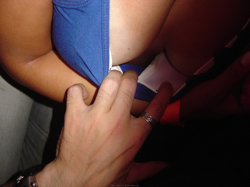 Сладкая девушка с радостью бомбит дружку минет 25 фото Сладкая девушка с радостью бомбит дружку минет 25 фото