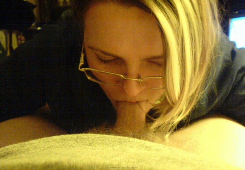 Сисястая блонда делает минет и не только 12 фото