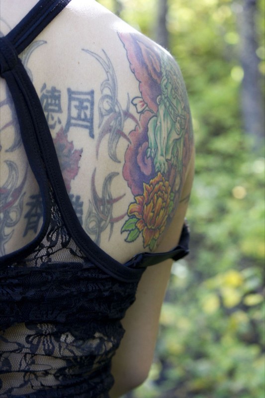 Мамка в лесу разделась до гола 23 фото Мамка в лесу разделась до гола 23 фото