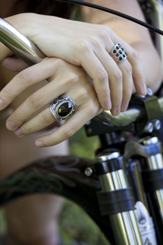 Мамка в лесу разделась до гола 38 фото Мамка в лесу разделась до гола 38 фото