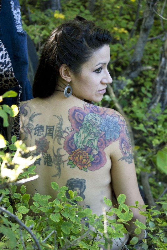 Мамка в лесу разделась до гола 30 фото Мамка в лесу разделась до гола 30 фото