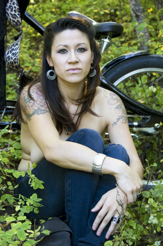 Мамка в лесу разделась до гола 28 фото Мамка в лесу разделась до гола 28 фото