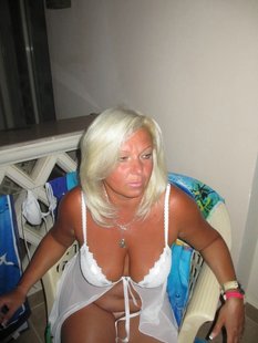 Зрелая баба хочет жить в роскоши