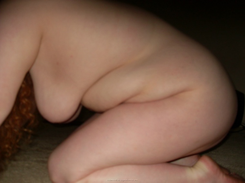 Рыжая толстуха веселится на камеру одна и с фаллосом 20 фото Рыжая толстуха веселится на камеру одна и с фаллосом 20 фото