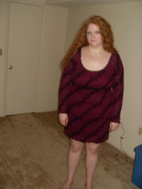 Рыжая толстуха веселится на камеру одна и с фаллосом 18 фото Рыжая толстуха веселится на камеру одна и с фаллосом 18 фото