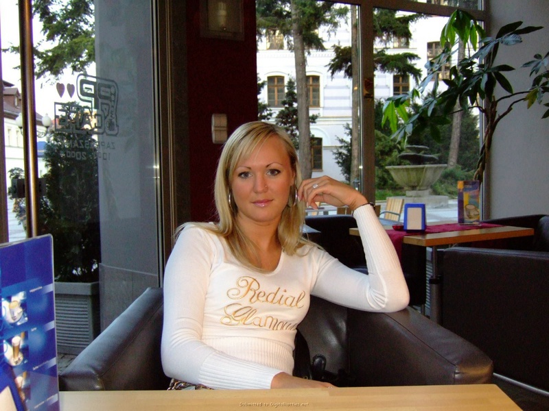 Красивая мамка сосет член 15 фото Красивая мамка сосет член 15 фото