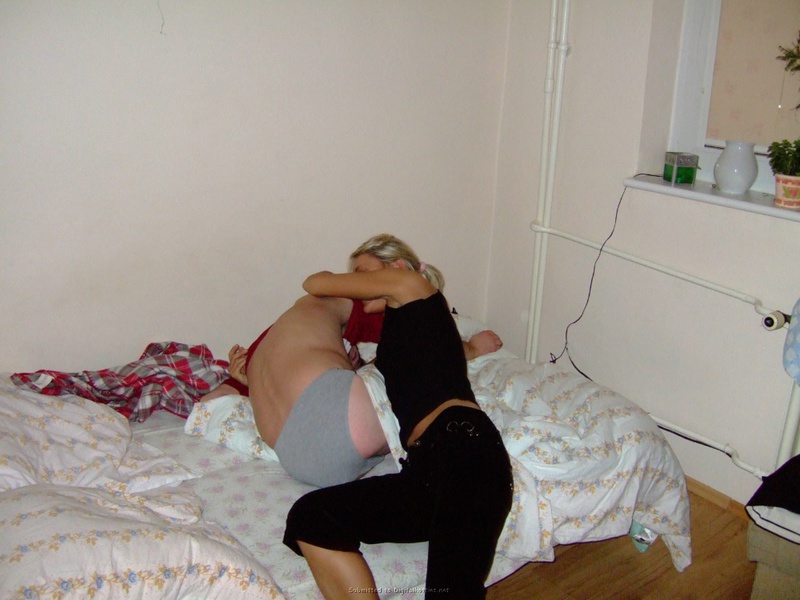 Красивая мамка сосет член 11 фото Красивая мамка сосет член 11 фото