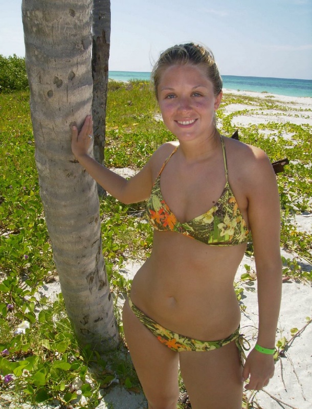 Обнаженная блондинка на природе 7 фото Обнаженная блондинка на природе 7 фото