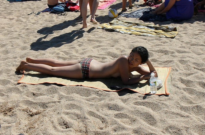 Сладкая жизнь молодой японской девчурки 7 фото Сладкая жизнь молодой японской девчурки 7 фото