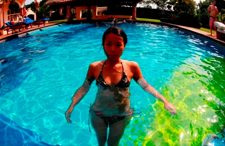 Сладкая жизнь молодой японской девчурки 15 фото Сладкая жизнь молодой японской девчурки 15 фото