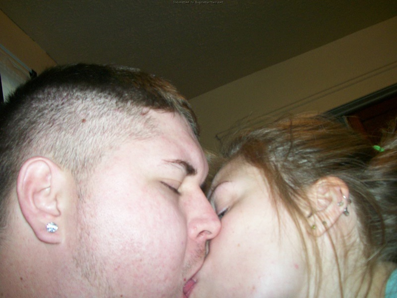 Милая девушка прекрасно сосет член полового партнера 2 фото Милая девушка прекрасно сосет член полового партнера 2 фото