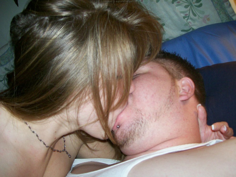 Милая девушка прекрасно сосет член полового партнера 9 фото Милая девушка прекрасно сосет член полового партнера 9 фото