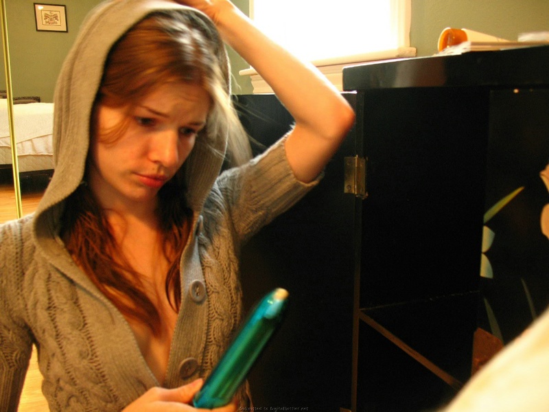 Озорница имеет себя любимым самотыком 4 фото Озорница имеет себя любимым самотыком 4 фото