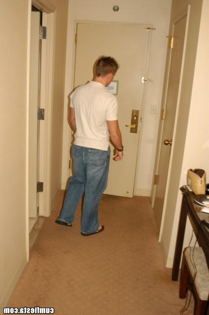 Спортивная азиатка скачет на упругом писюне 1 фото Спортивная азиатка скачет на упругом писюне 1 фото