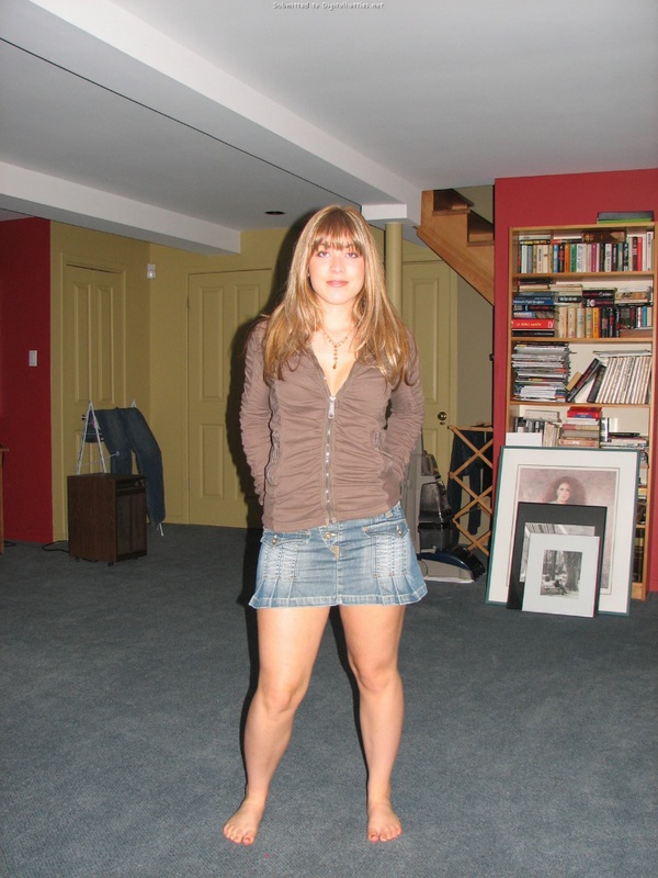 Приятно познакомиться с молодой симпатичной кокеткой 5 фото Приятно познакомиться с молодой симпатичной кокеткой 5 фото