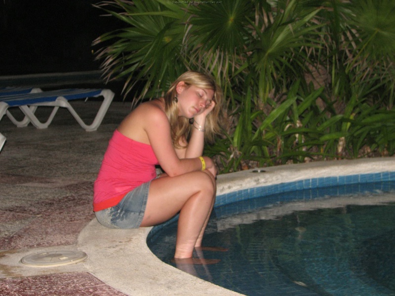 Приятно познакомиться с молодой симпатичной кокеткой 24 фото Приятно познакомиться с молодой симпатичной кокеткой 24 фото