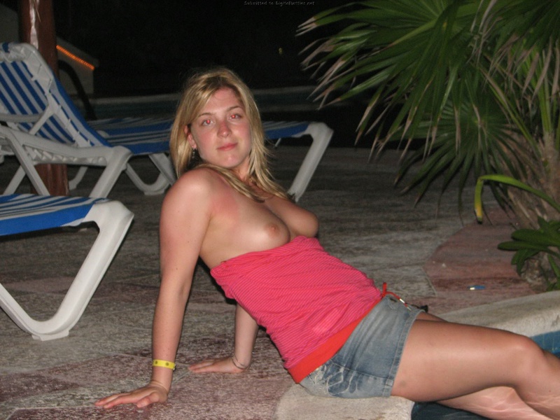 Приятно познакомиться с молодой симпатичной кокеткой 25 фото Приятно познакомиться с молодой симпатичной кокеткой 25 фото