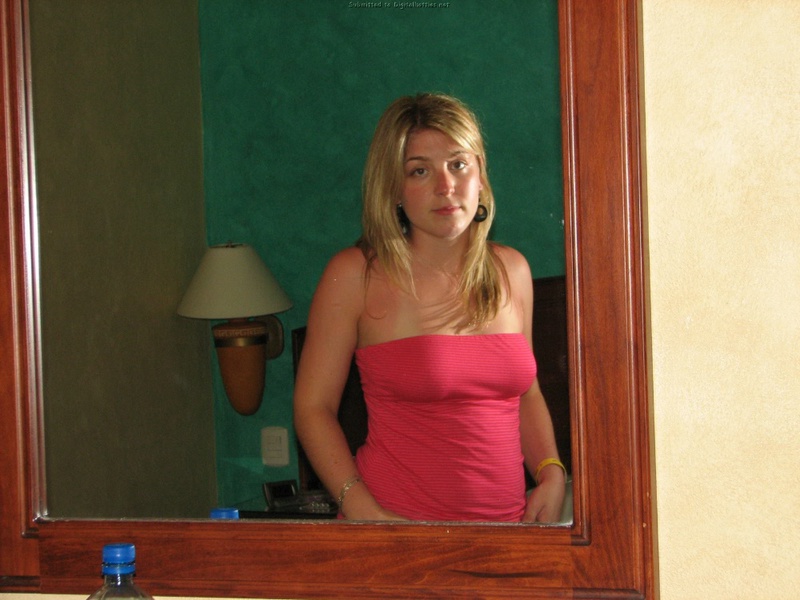 Приятно познакомиться с молодой симпатичной кокеткой 11 фото Приятно познакомиться с молодой симпатичной кокеткой 11 фото