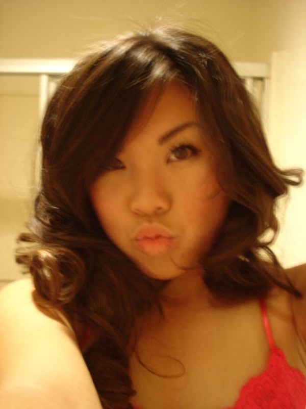 Азиатка оголяет свое спортивное тело 24 фото Азиатка оголяет свое спортивное тело 24 фото