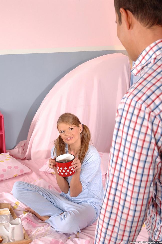 Молодая девчонка делает крутой отсос писюна партнеру 1 фото Молодая девчонка делает крутой отсос писюна партнеру 1 фото