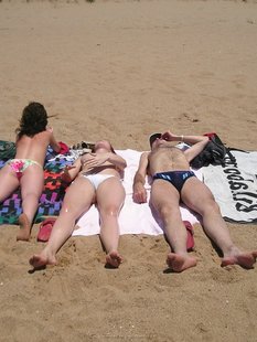 Любители загорать и позировать на камеру