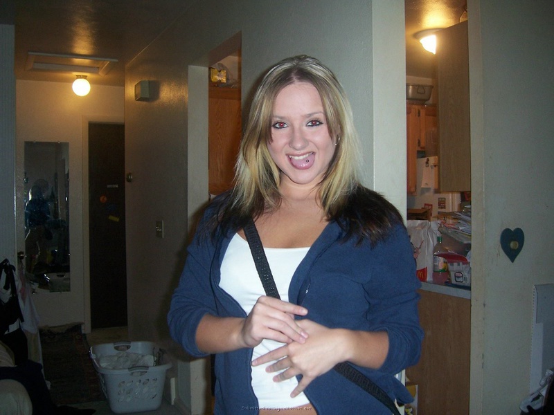 Ублажила своего бойфренда минетом 6 фото Ублажила своего бойфренда минетом 6 фото